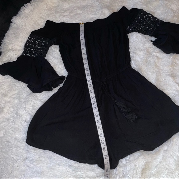 Blush brand off shoulder black Woman’s small romper 3/4 bell sleeve shorts - Picture 5 of 9